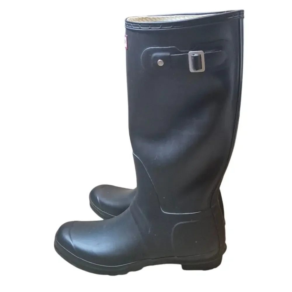 Hunter step out